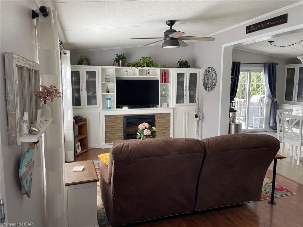 Photo 4 of 77307 (29 ROWAN Bluewater Hwy 21, Native Leased Lands — HOMEH