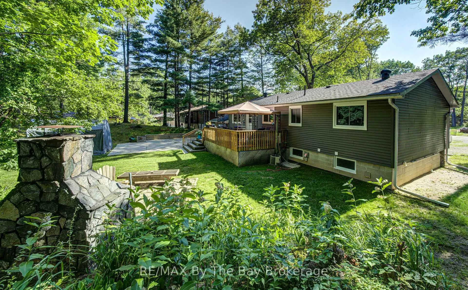 Photo 33 of 9 Frederick Dr., Wasaga Beach — HOMEH