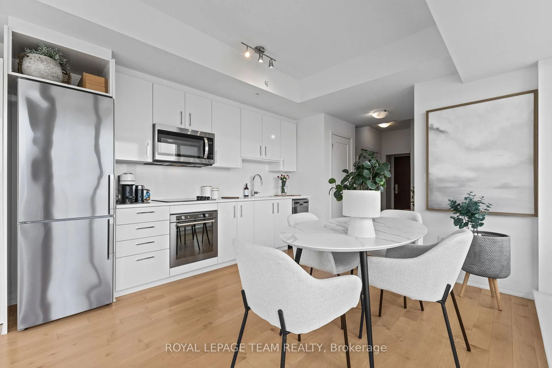 Photo 8 of Unit 809, 805 Carling Avenue, Ottawa, West Centre Town — HOMEH