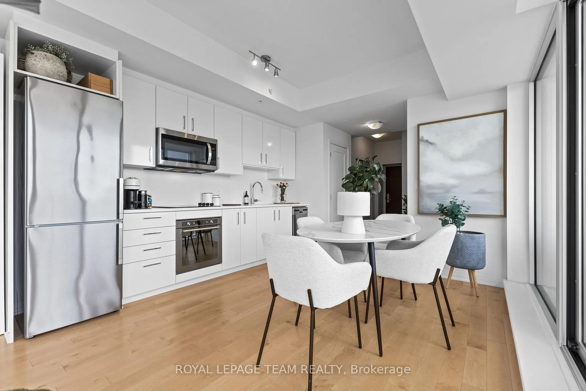 Photo 19 of Unit 809, 805 Carling Avenue, Ottawa, West Centre Town — HOMEH