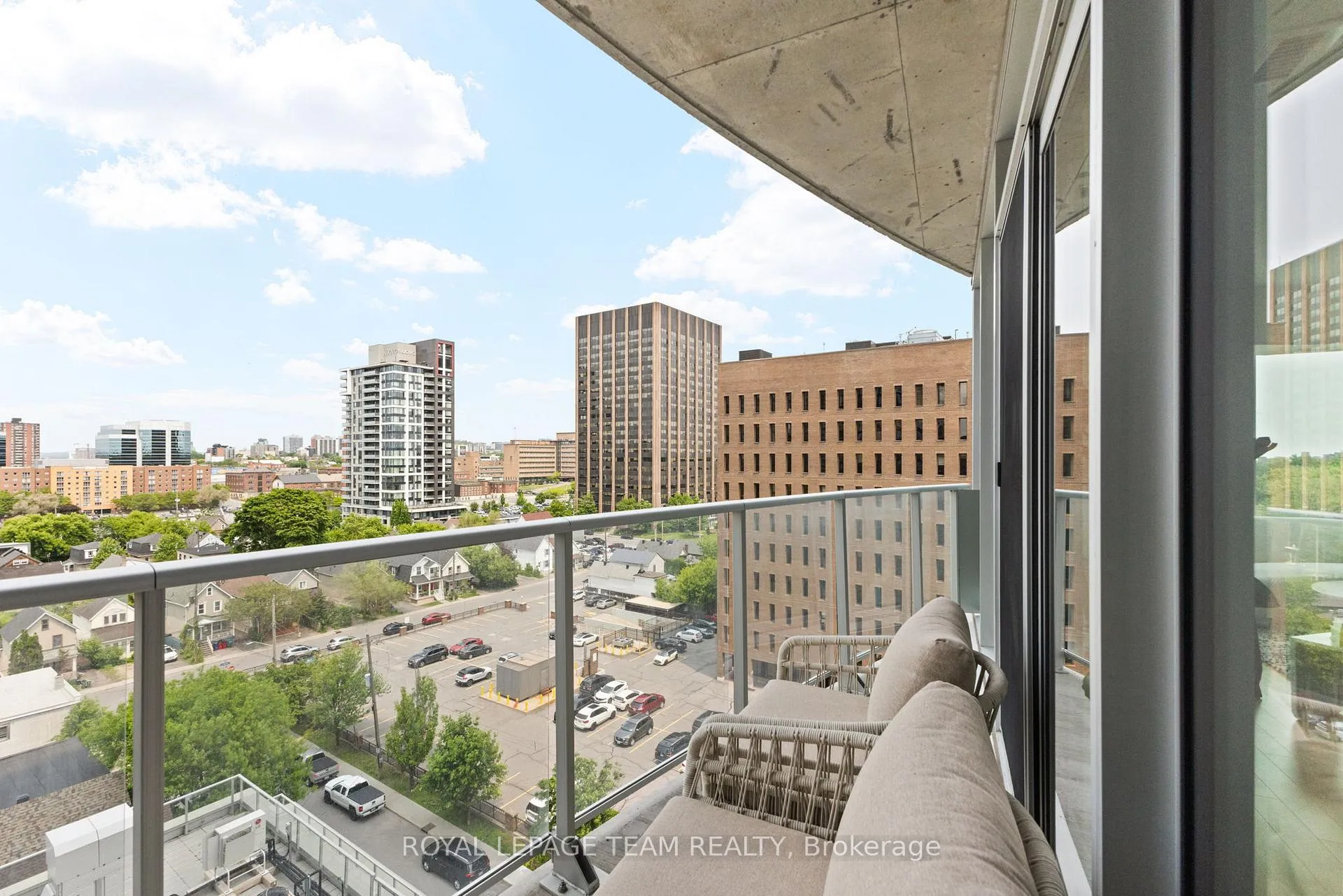 Photo 31 of Unit 809, 805 Carling Avenue, Ottawa, West Centre Town — HOMEH
