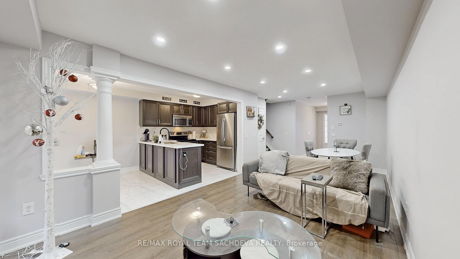 Photo 2 of 56 Dewell Crescent, Clarington, Courtice — HOMEH