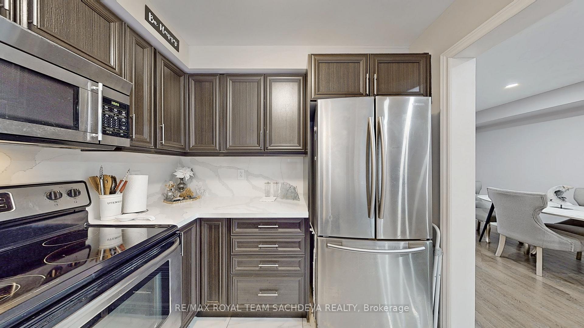 Photo 13 of 56 Dewell Crescent, Clarington, Courtice — HOMEH