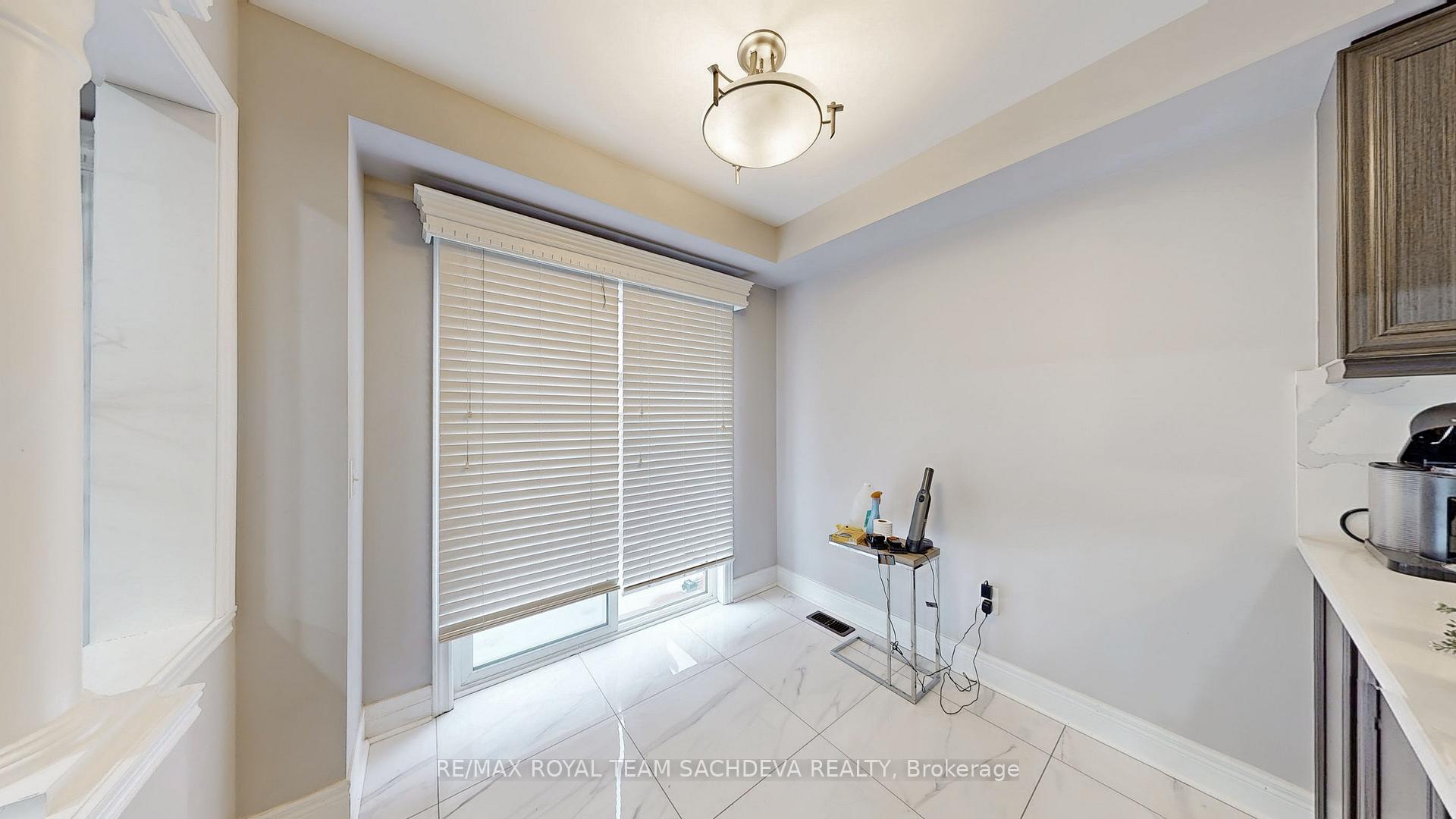 Photo 14 of 56 Dewell Crescent, Clarington, Courtice — HOMEH