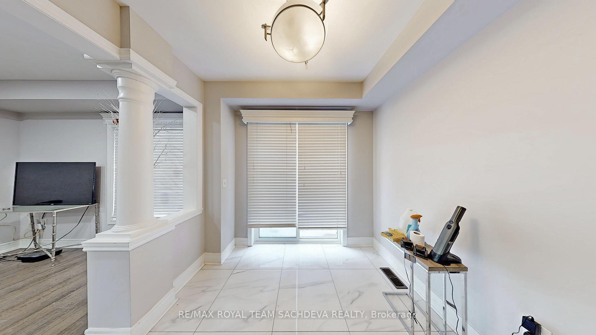 Photo 15 of 56 Dewell Crescent, Clarington, Courtice — HOMEH