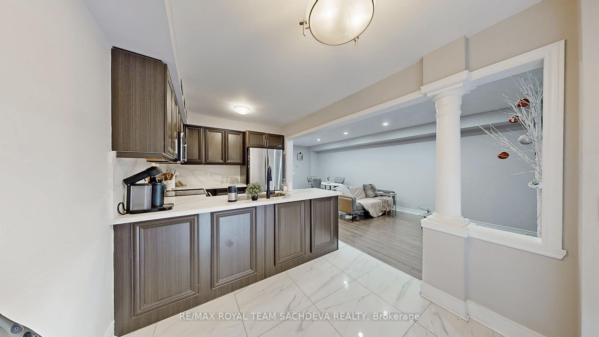 Photo 17 of 56 Dewell Crescent, Clarington, Courtice — HOMEH