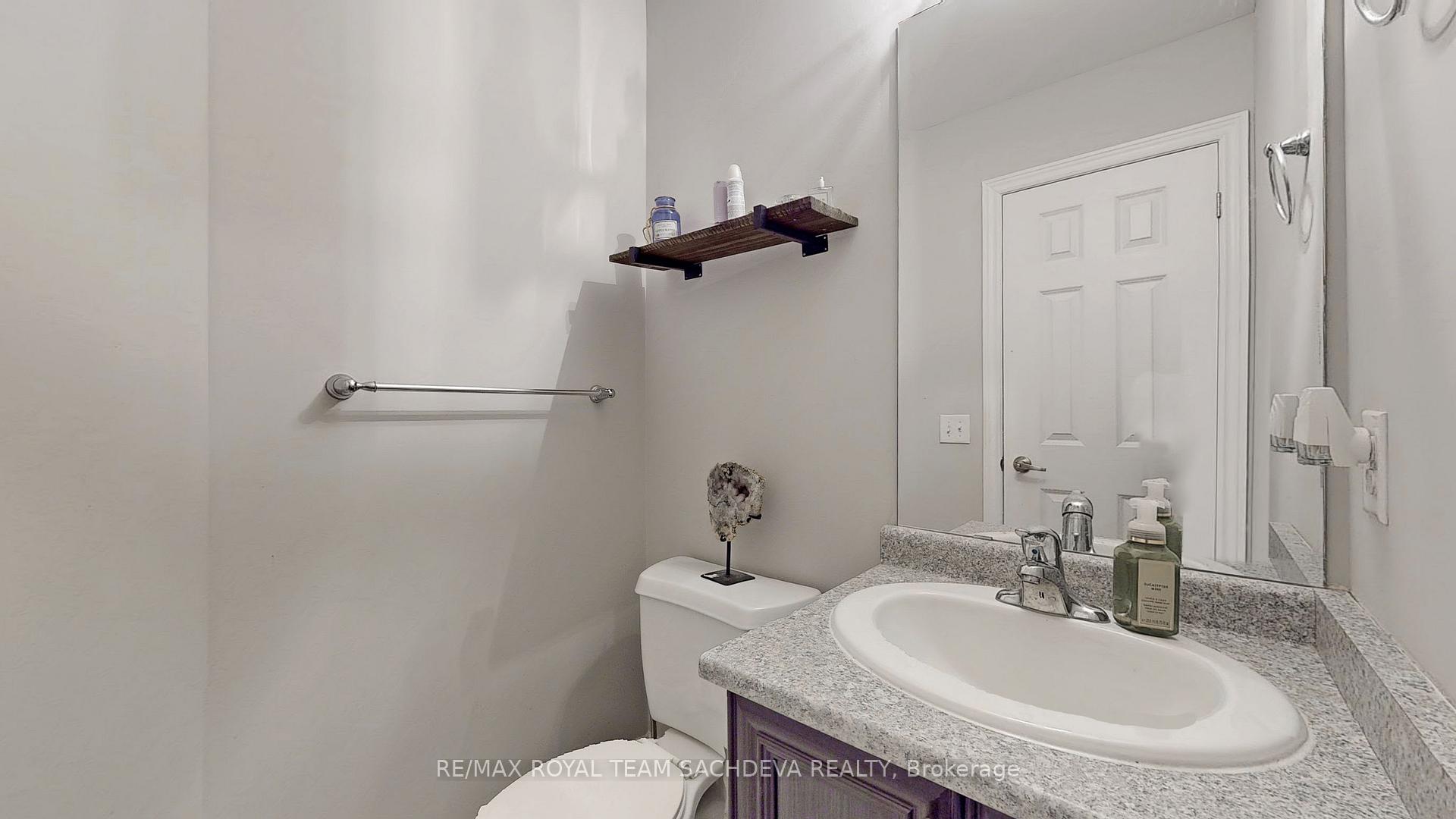 Photo 18 of 56 Dewell Crescent, Clarington, Courtice — HOMEH