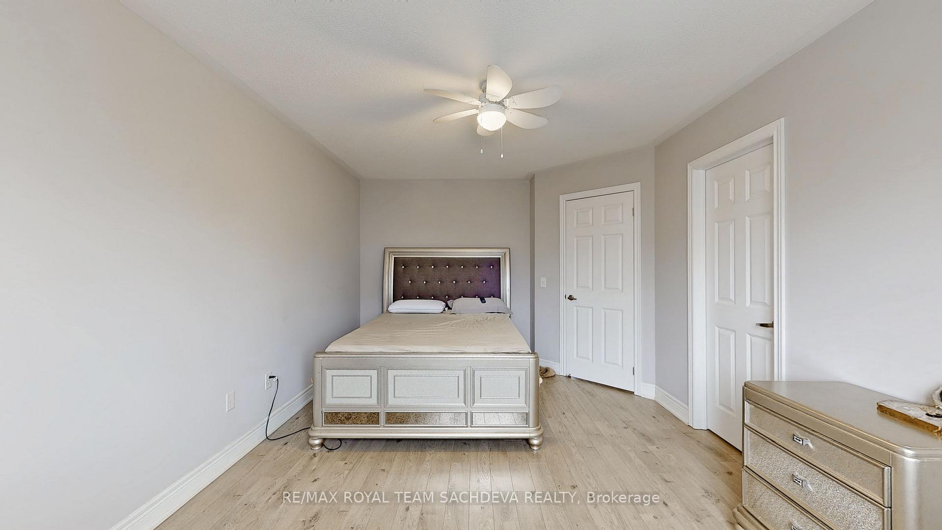 Photo 25 of 56 Dewell Crescent, Clarington, Courtice — HOMEH