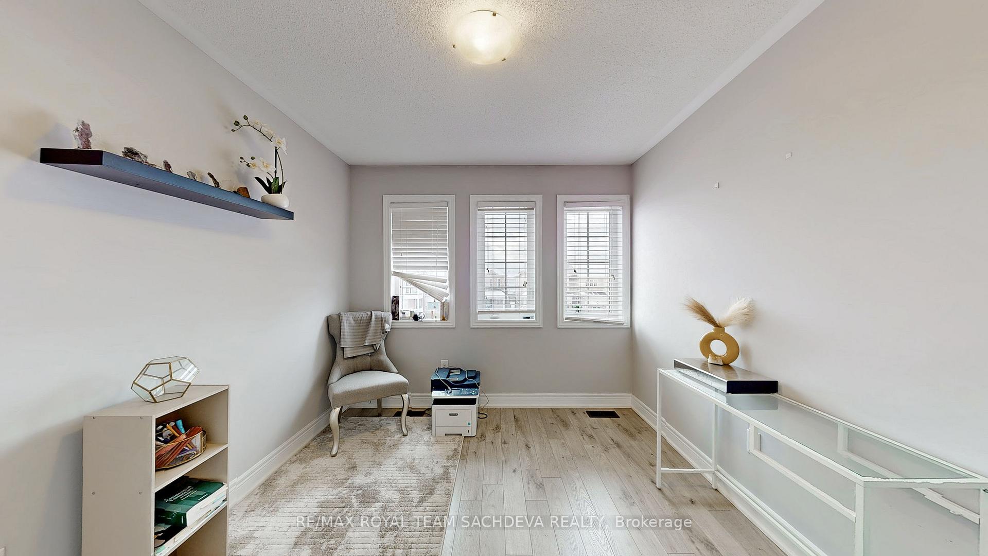 Photo 29 of 56 Dewell Crescent, Clarington, Courtice — HOMEH
