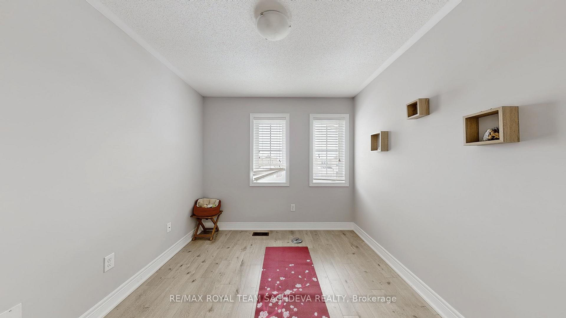 Photo 33 of 56 Dewell Crescent, Clarington, Courtice — HOMEH