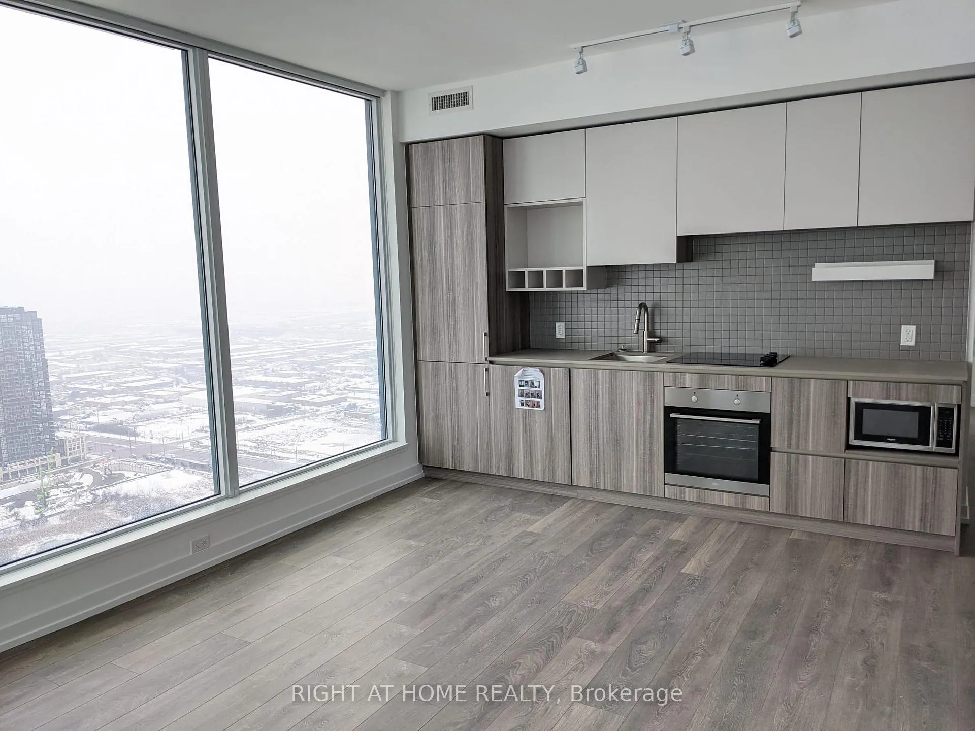Photo 1 of Unit 5102, 5 Buttermill Avenue, Vaughan, Vaughan Corporate Centre — HOMEH