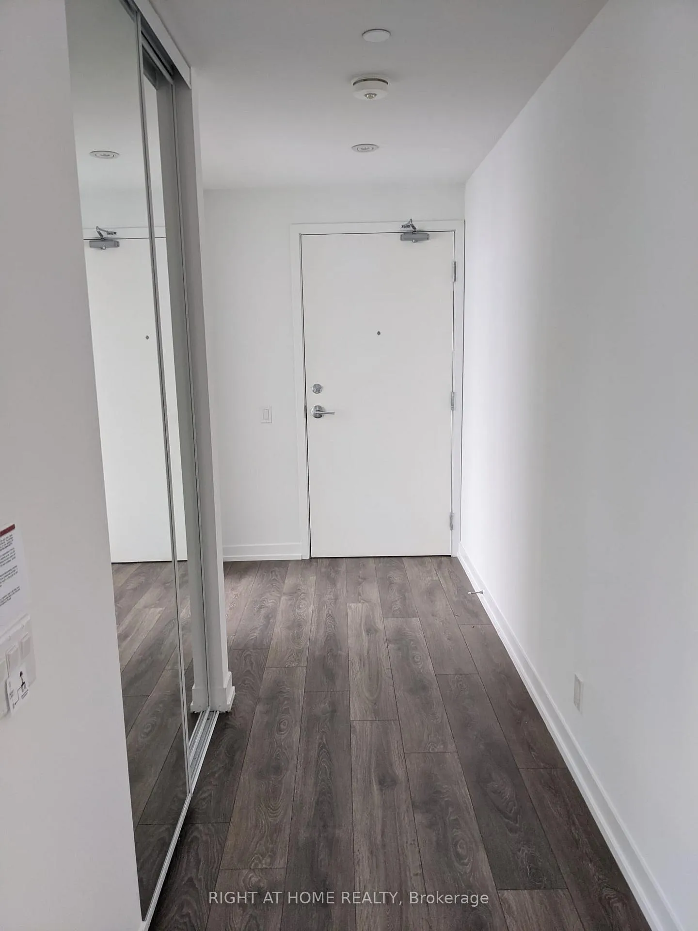 Photo 4 of Unit 5102, 5 Buttermill Avenue, Vaughan, Vaughan Corporate Centre — HOMEH