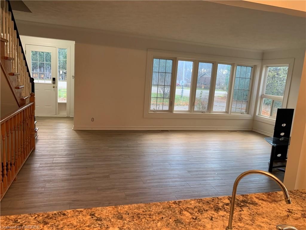Photo 3 of 84 Balm Beach Road E, Tiny — HOMEH