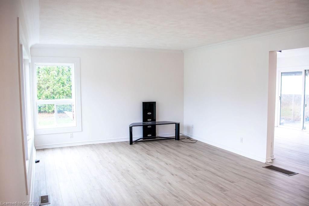 Photo 4 of 84 Balm Beach Road E, Tiny — HOMEH