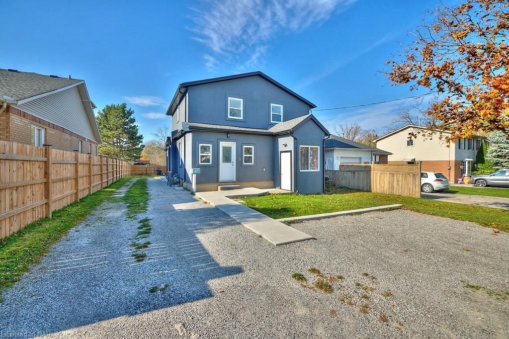 Photo 2 of 61 Bunting Road, St. Catharines, Secord Woods — HOMEH