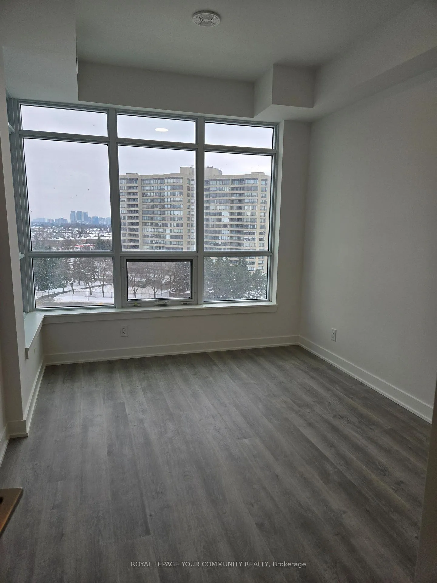 Photo 11 of Unit 611A, 30 Upper Mall Way, Vaughan, Brownridge — HOMEH