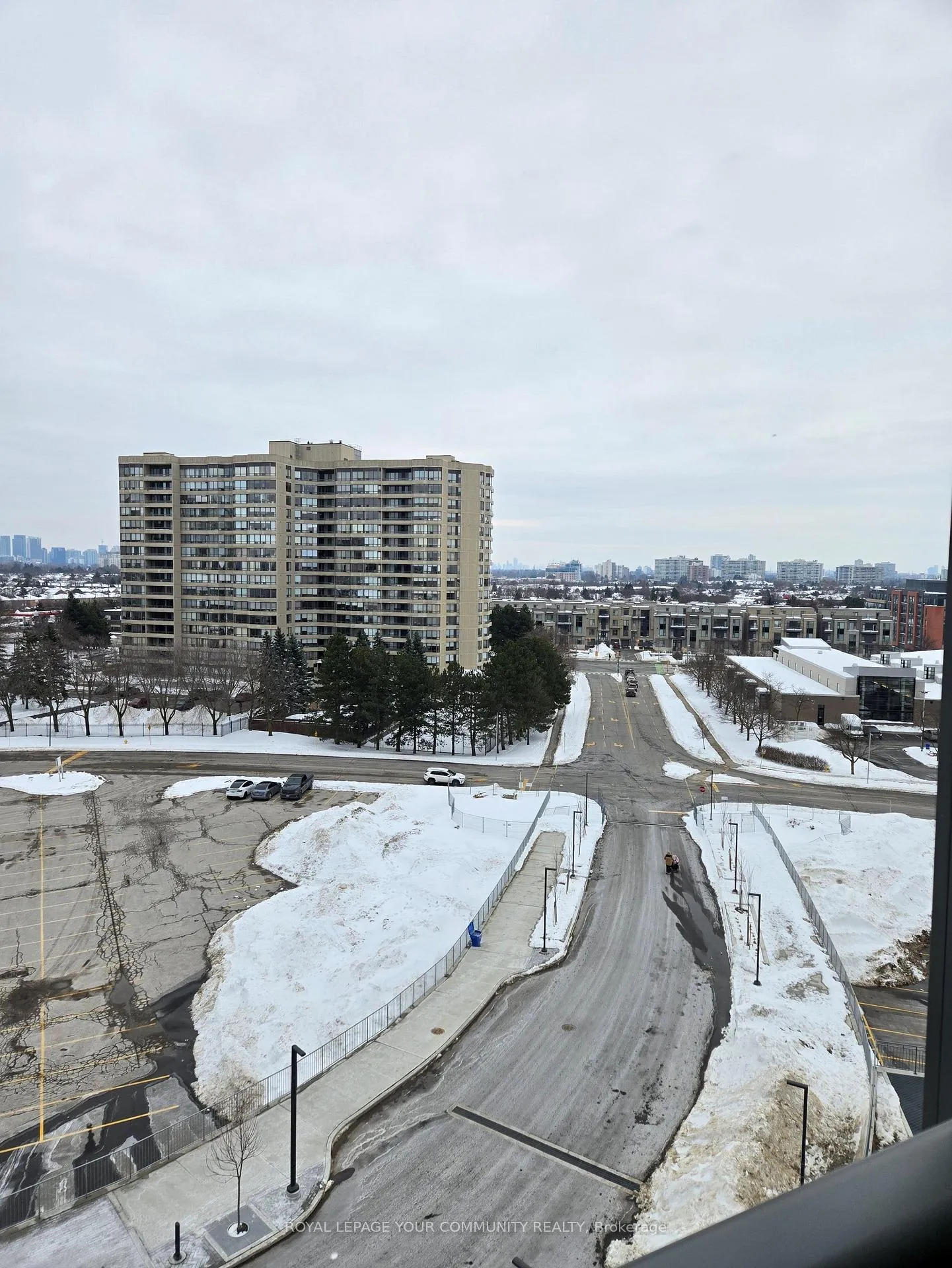 Photo 17 of Unit 611A, 30 Upper Mall Way, Vaughan, Brownridge — HOMEH