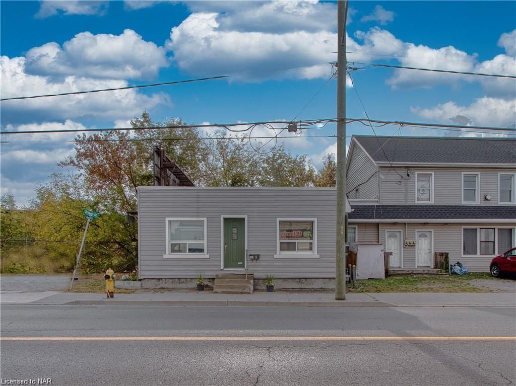 Photo 3 of 243 Ontario Street, St. Catharines, Downtown — HOMEH