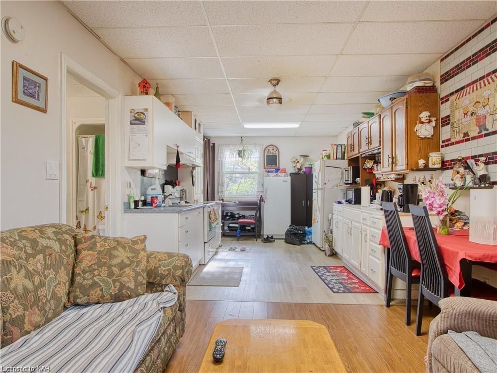 Photo 5 of 243 Ontario Street, St. Catharines, Downtown — HOMEH