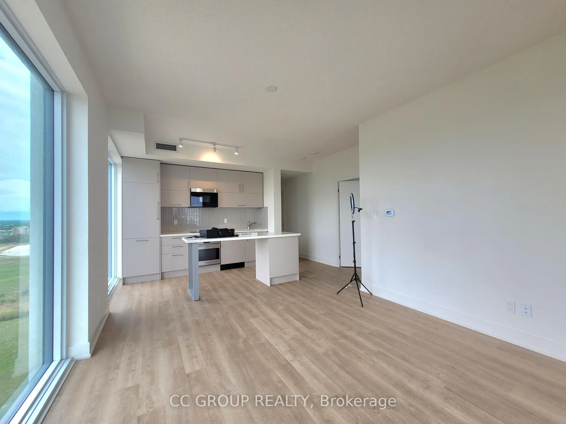 Photo 7 of Unit 1715, 56 Andre De Grasse Street, Markham, Unionville — HOMEH