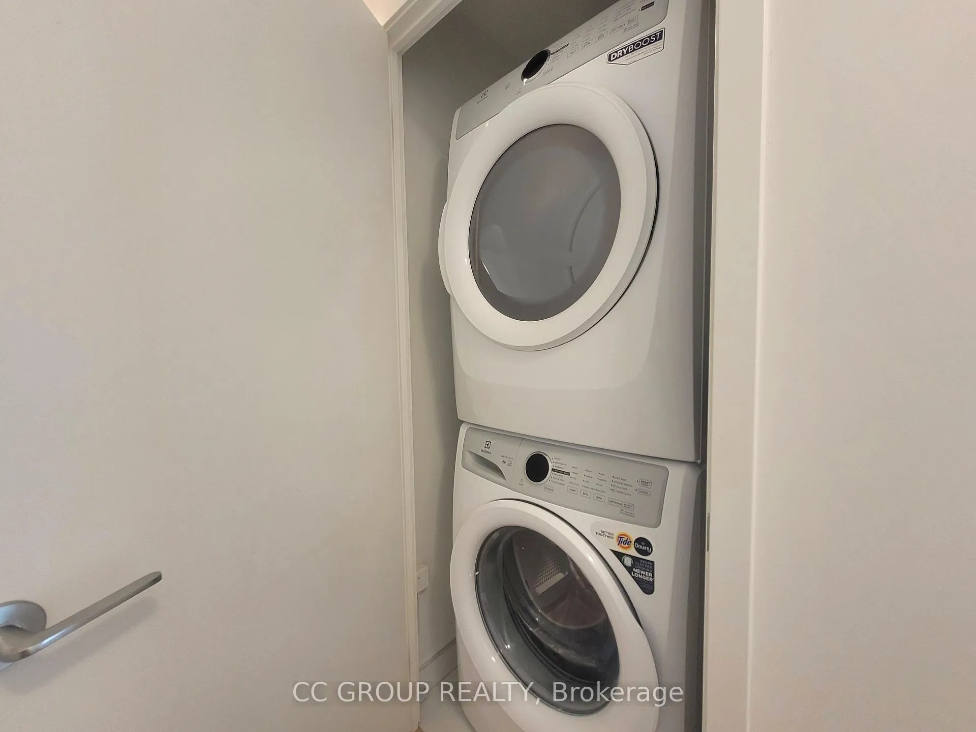 Photo 14 of Unit 1715, 56 Andre De Grasse Street, Markham, Unionville — HOMEH