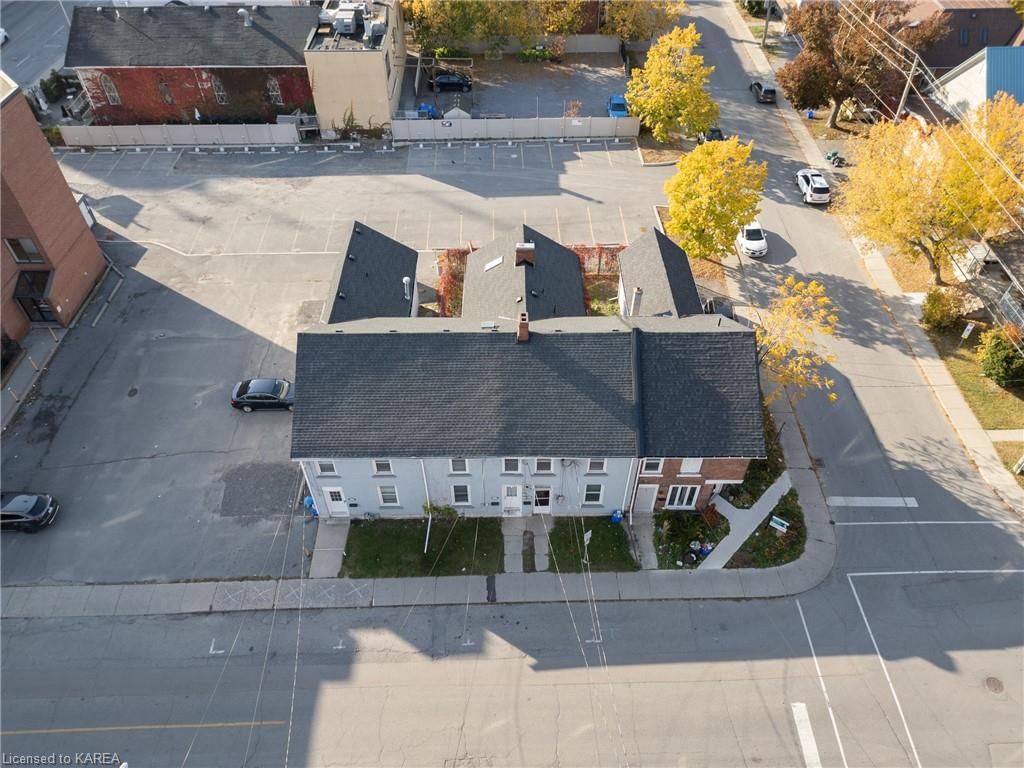 Front of 364-366-368 Barrie Street
