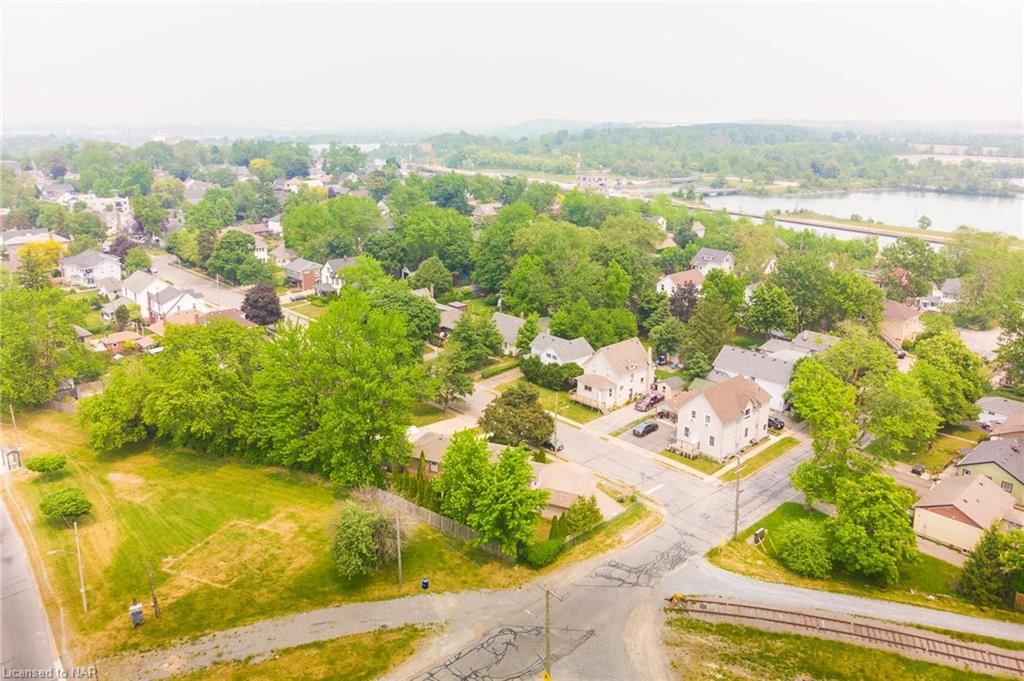 Photo 3 of 16 Ormond Street S, Thorold, Thorold Downtown — HOMEH