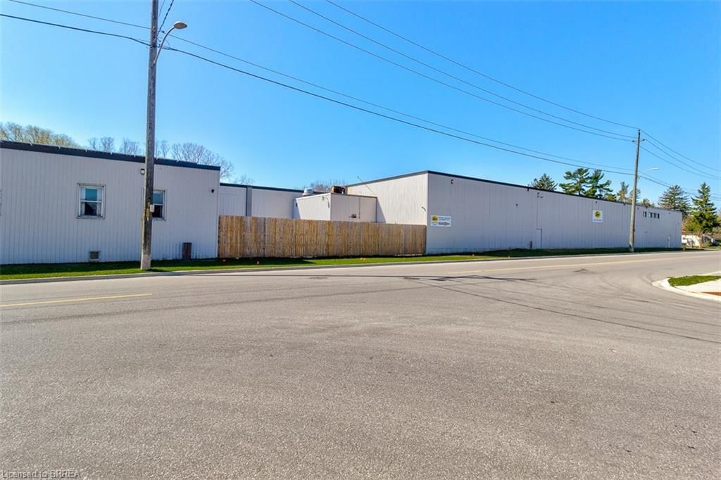 Photo 3 of 80 Second Avenue W, Simcoe, Town of Simcoe — HOMEH
