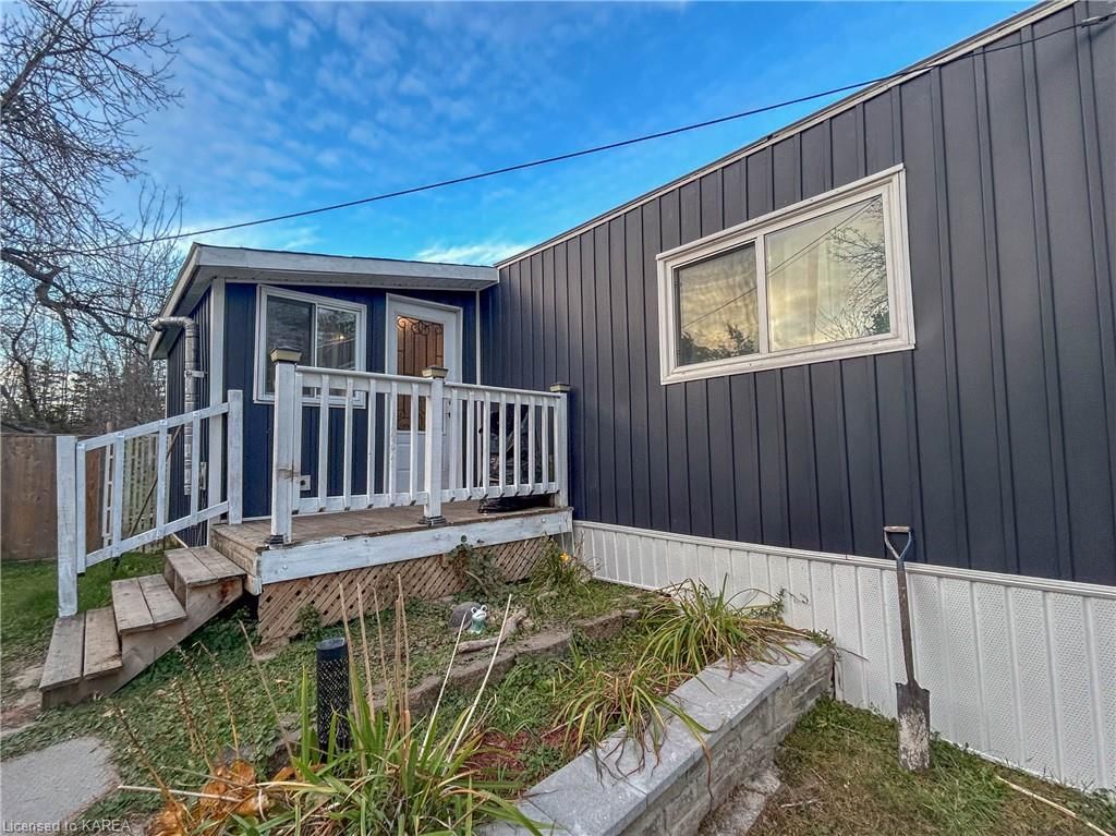 Front of Unit 11, 5633 Bath Road