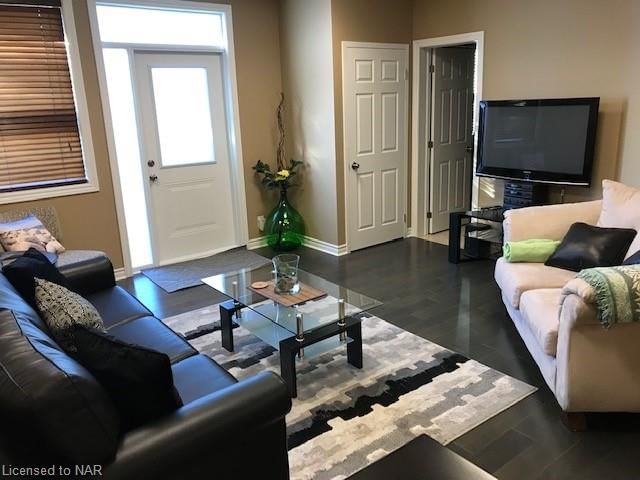 Photo 2 of 15 (UNIT B) Lake Street, Grimsby, Grimsby Beach — HOMEH