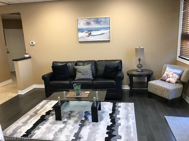 Photo 3 of 15 (UNIT B) Lake Street, Grimsby, Grimsby Beach — HOMEH