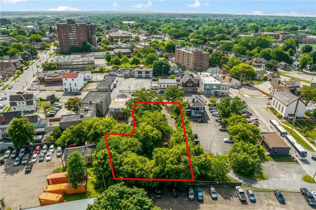 Photo 3 of 80 Geneva Street, St. Catharines, Downtown — HOMEH