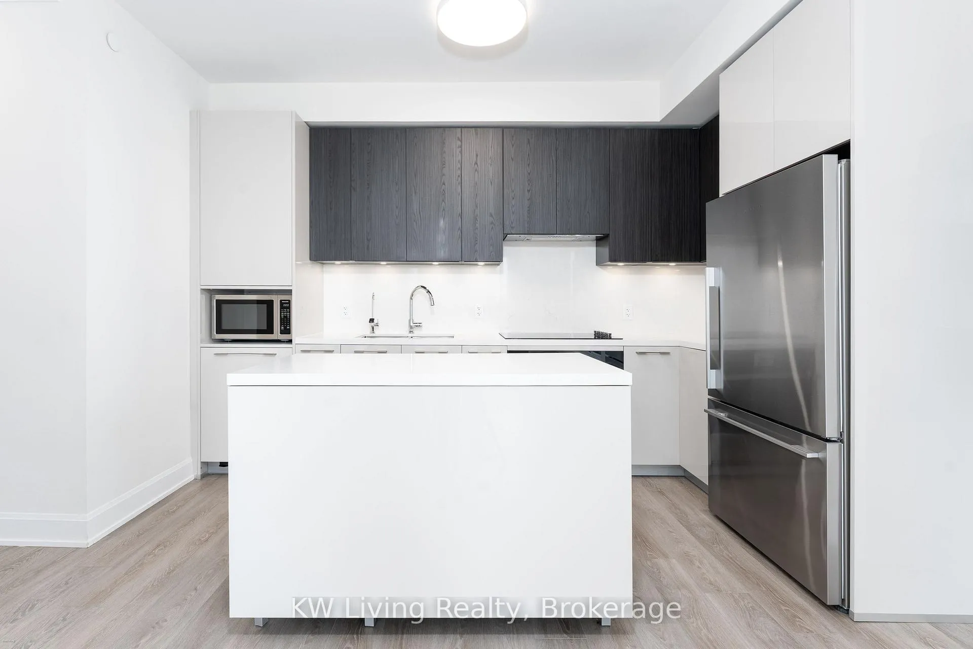 Photo 5 of Unit 1801, 38 Water Walk Drive, Markham, Unionville — HOMEH