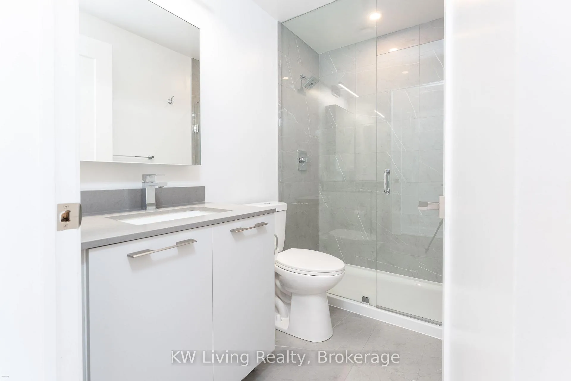 Photo 12 of Unit 1801, 38 Water Walk Drive, Markham, Unionville — HOMEH