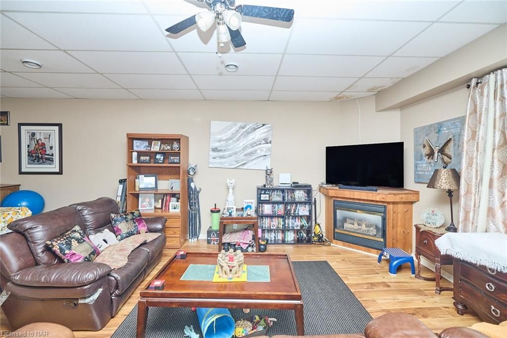 Photo 3 of 639 King Street, Welland, Lincoln/Crowland — HOMEH