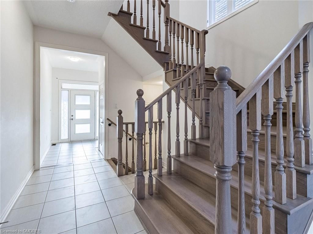 Photo 5 of 97 Great Falls Boulevard, Hamilton, Waterdown West — HOMEH
