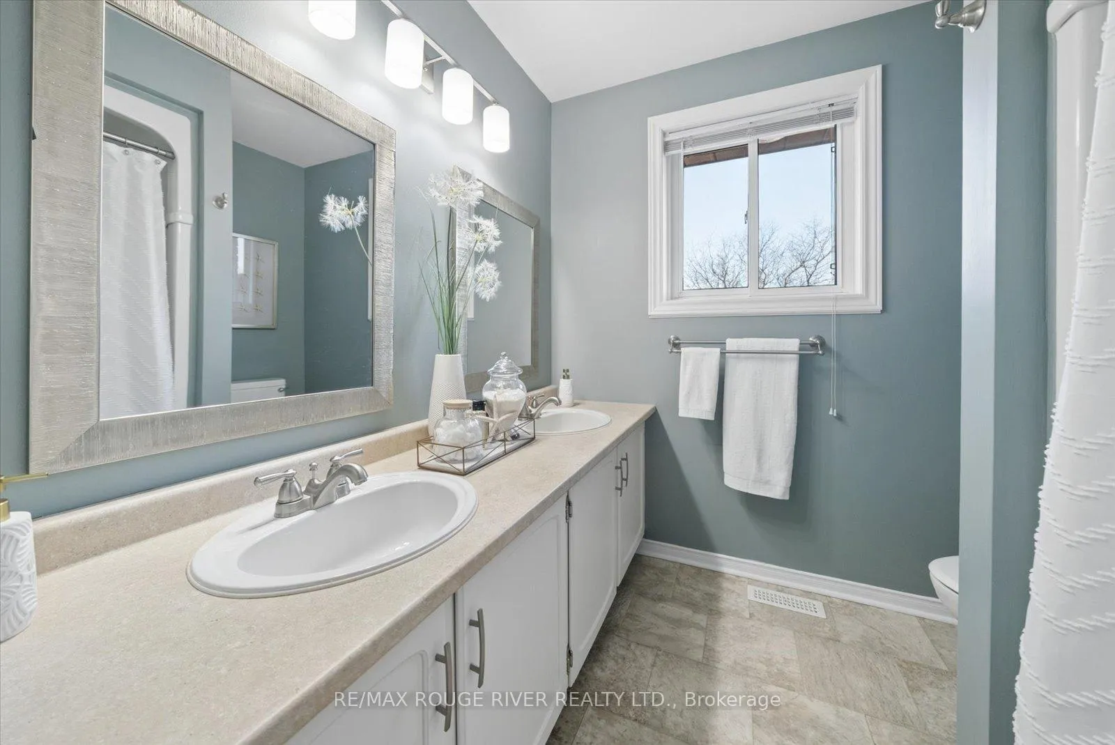 Photo 27 of 2 Worfolk Place, Whitby, Pringle Creek — HOMEH