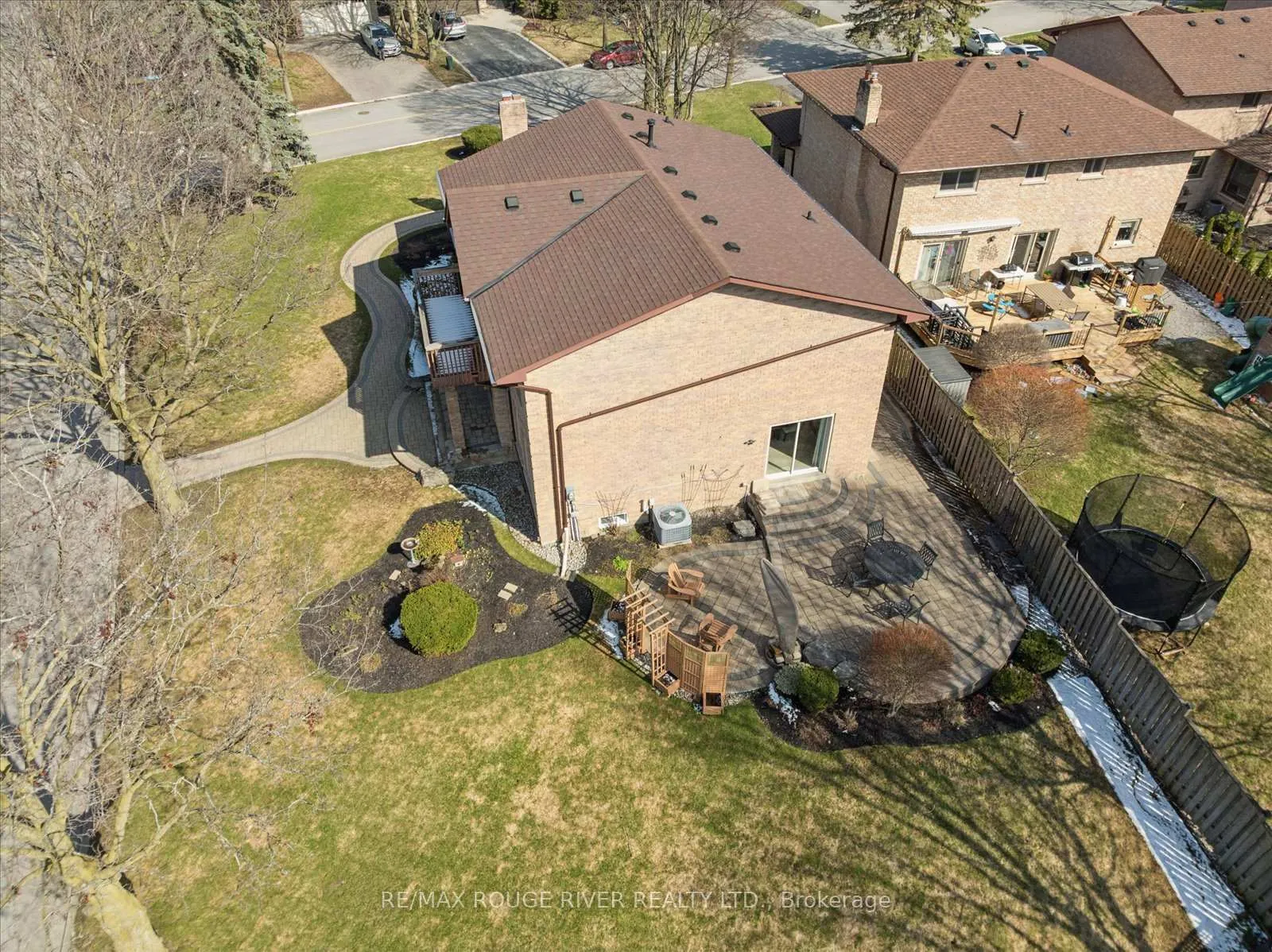 Photo 42 of 2 Worfolk Place, Whitby, Pringle Creek — HOMEH