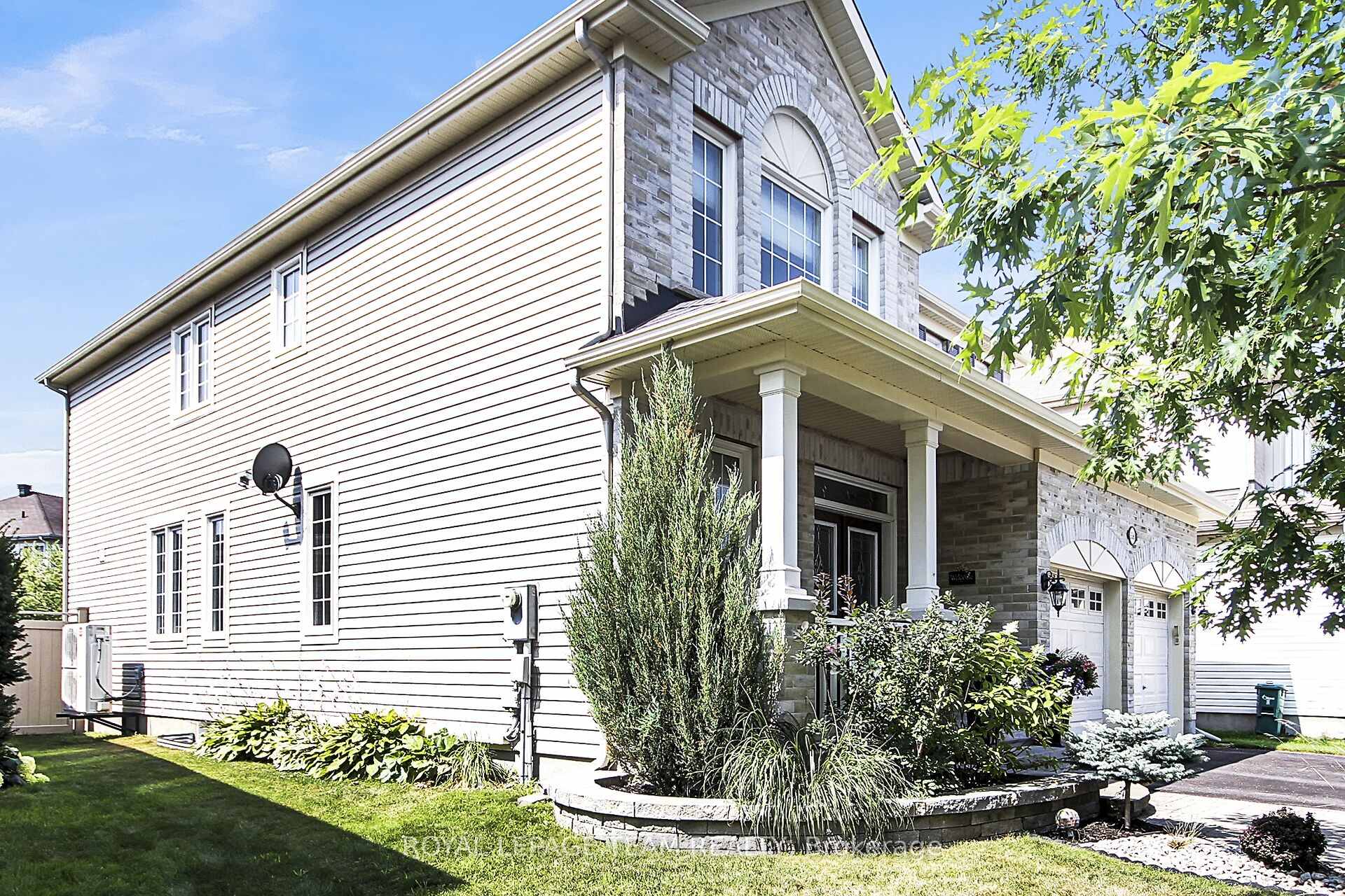 Photo 3 of 936 Rossburn Crescent, Ottawa, Barrhaven - Stonebridge — HOMEH