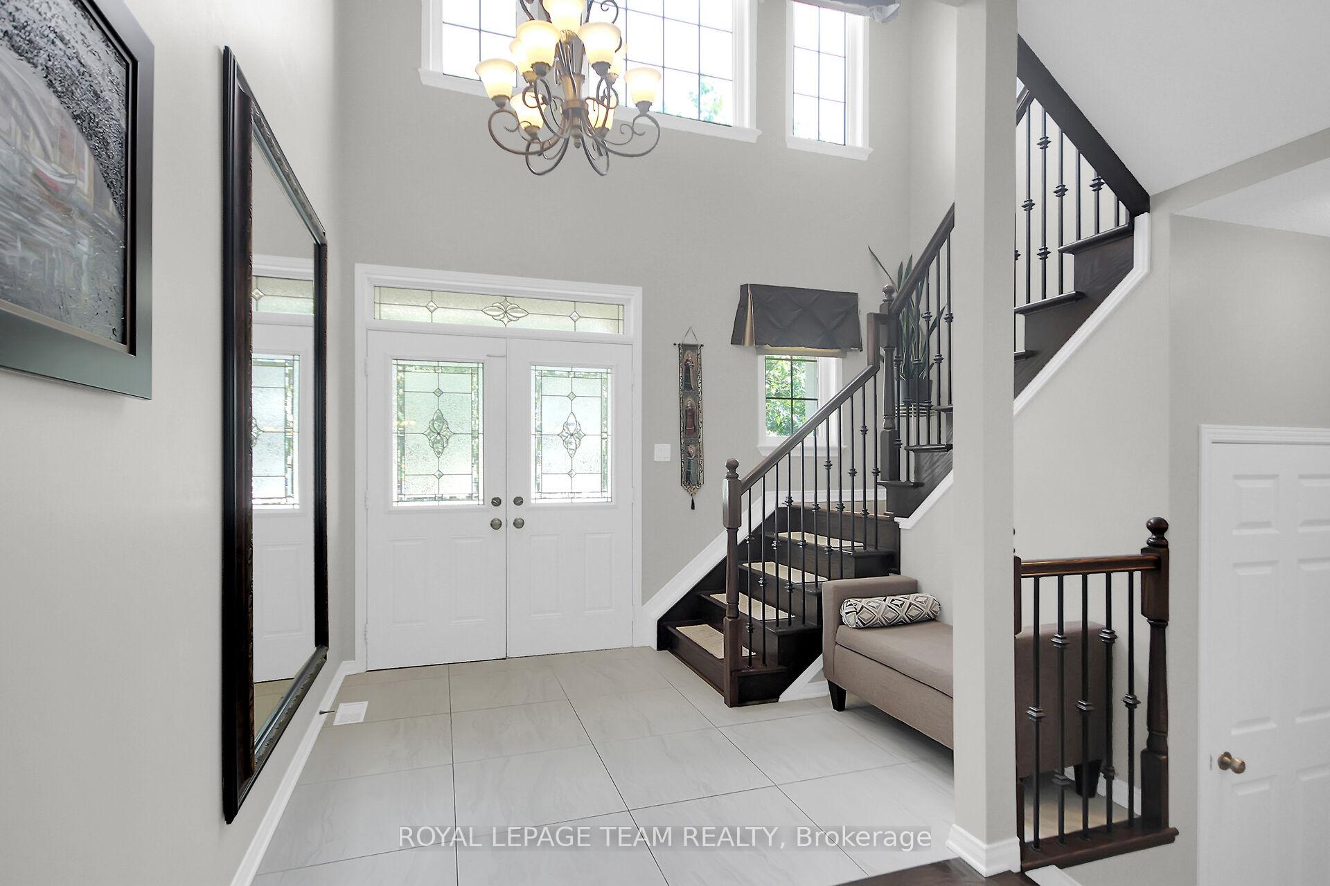 Photo 4 of 936 Rossburn Crescent, Ottawa, Barrhaven - Stonebridge — HOMEH