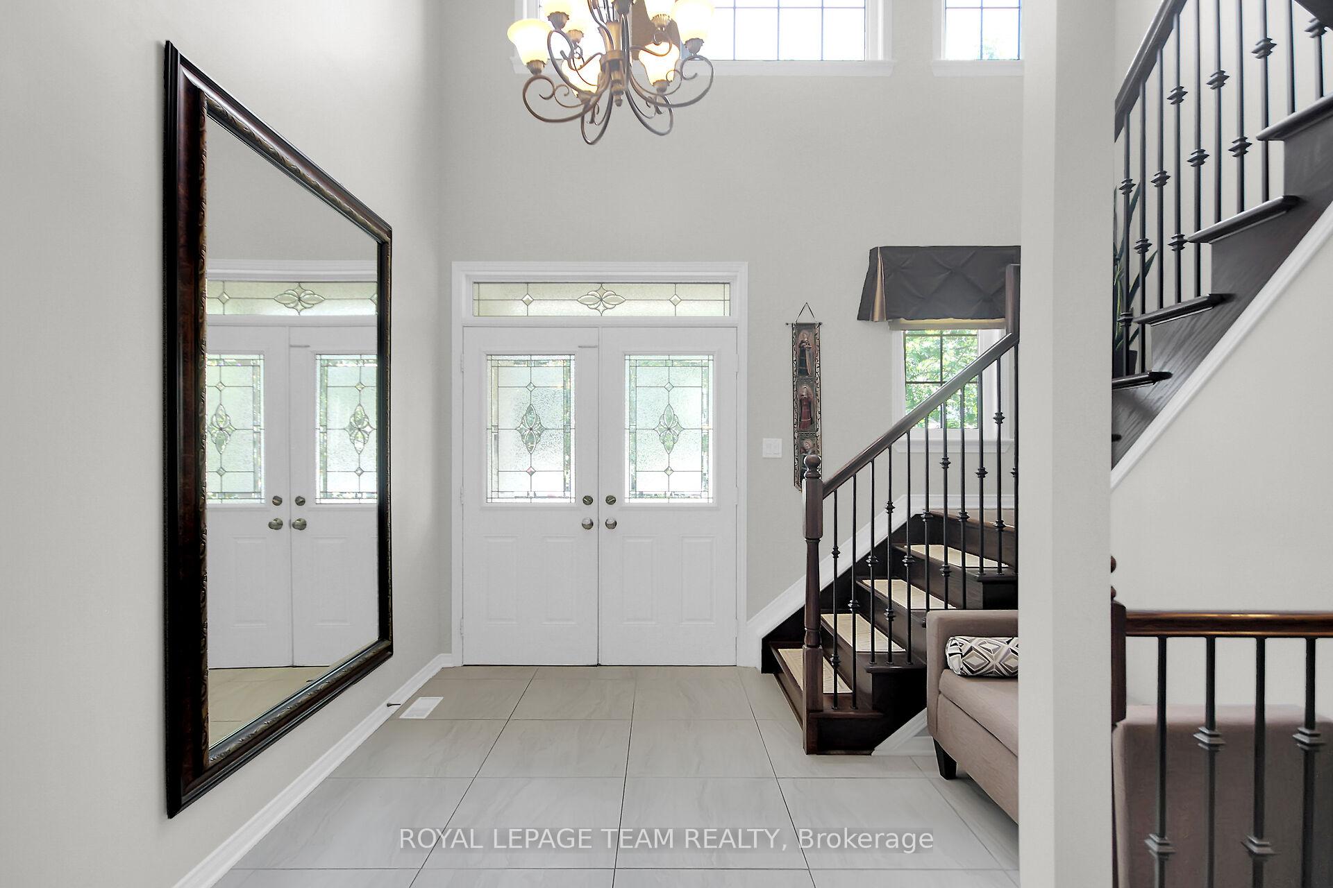 Photo 5 of 936 Rossburn Crescent, Ottawa, Barrhaven - Stonebridge — HOMEH
