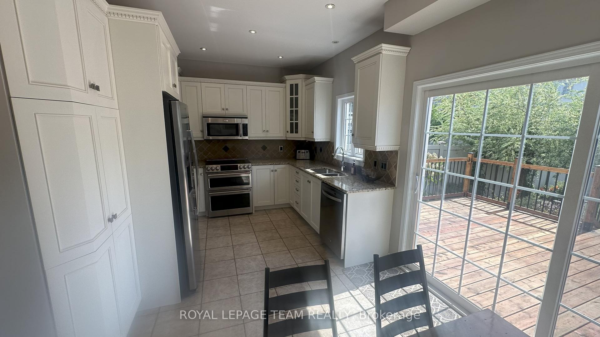 Photo 12 of 936 Rossburn Crescent, Ottawa, Barrhaven - Stonebridge — HOMEH