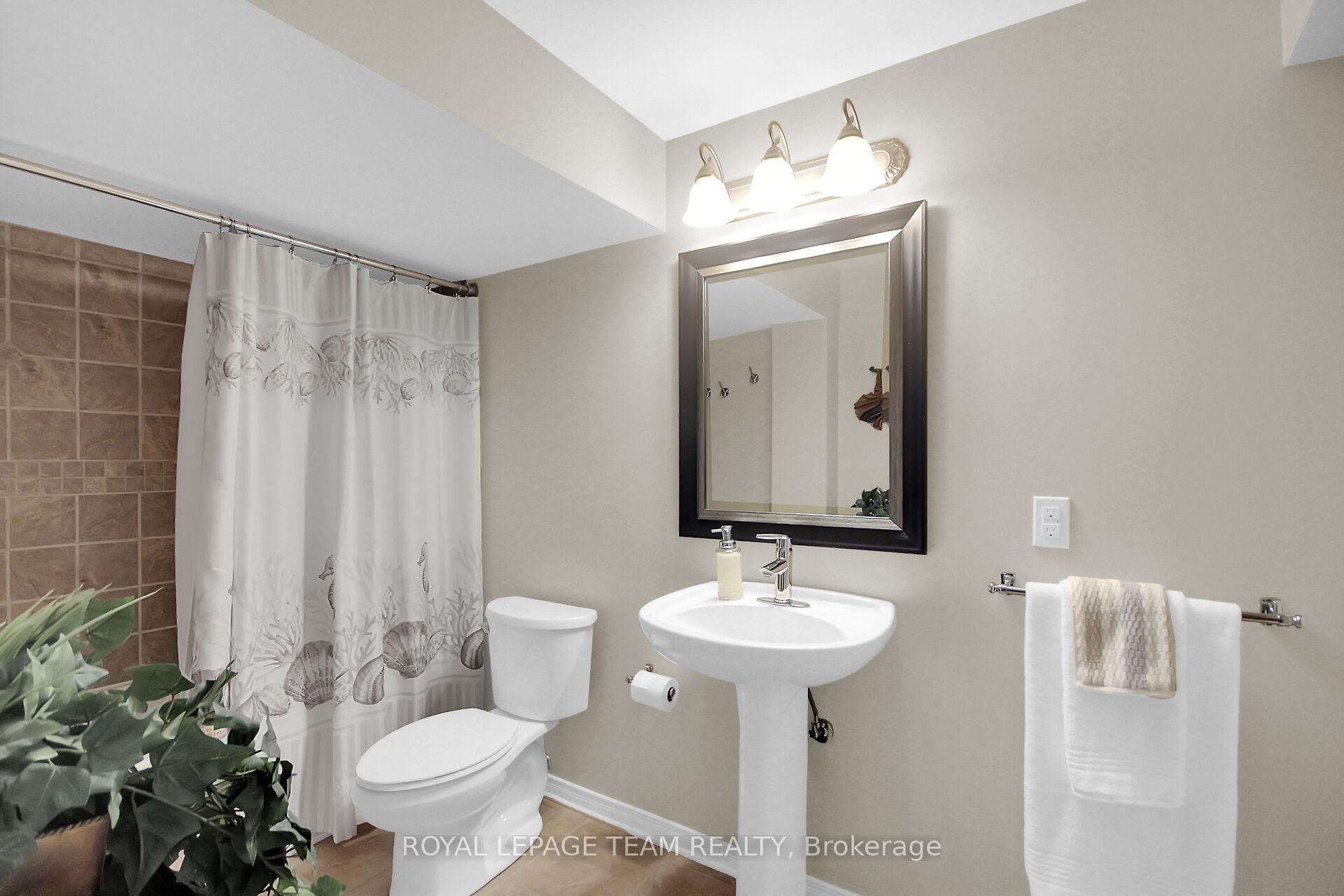 Photo 43 of 936 Rossburn Crescent, Ottawa, Barrhaven - Stonebridge — HOMEH