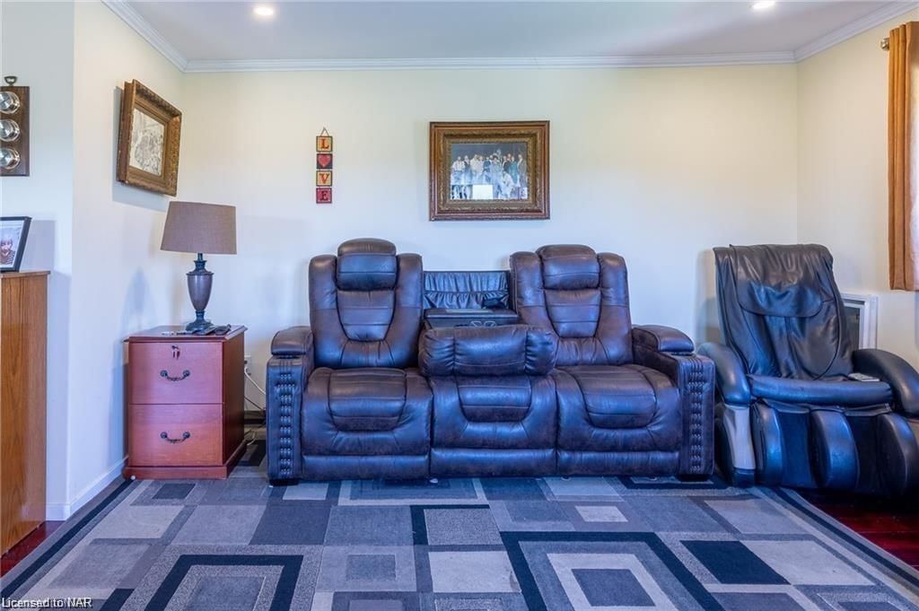 Photo 8 of 797 Forks Road, Welland, Broadway — HOMEH
