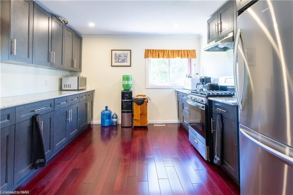 Photo 9 of 797 Forks Road, Welland, Broadway — HOMEH