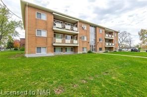 Photo 2 of 131 Third Street, Welland, Lincoln/Crowland — HOMEH