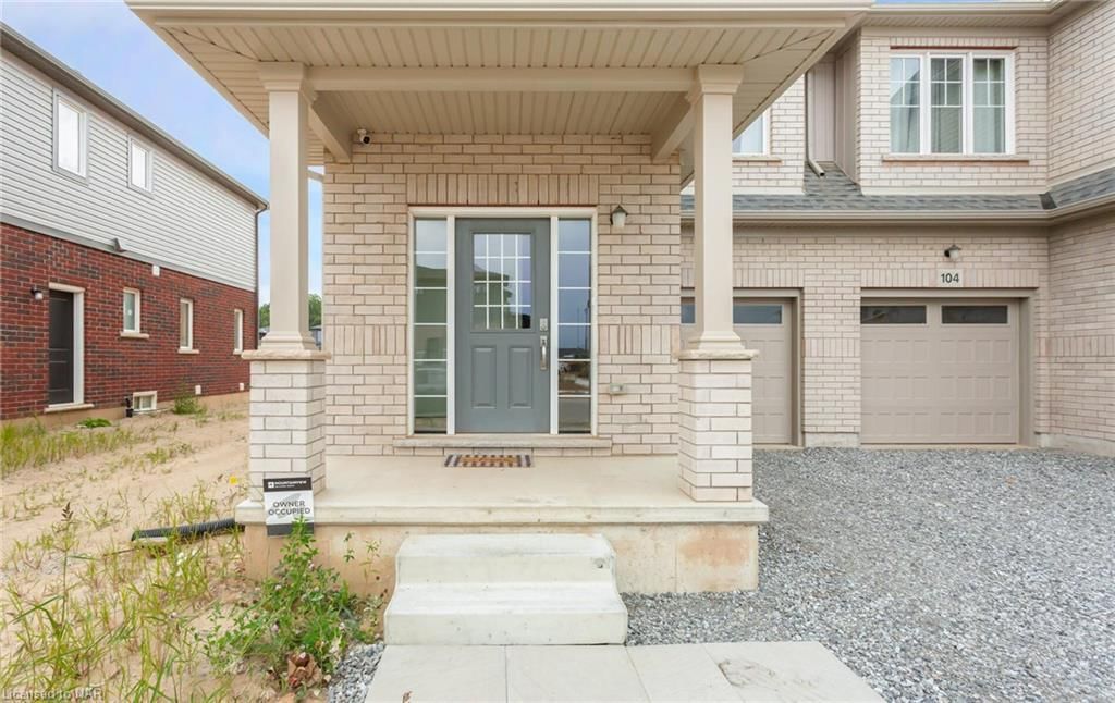 Photo 6 of 106 Acacia Road, Pelham, Fonthill — HOMEH