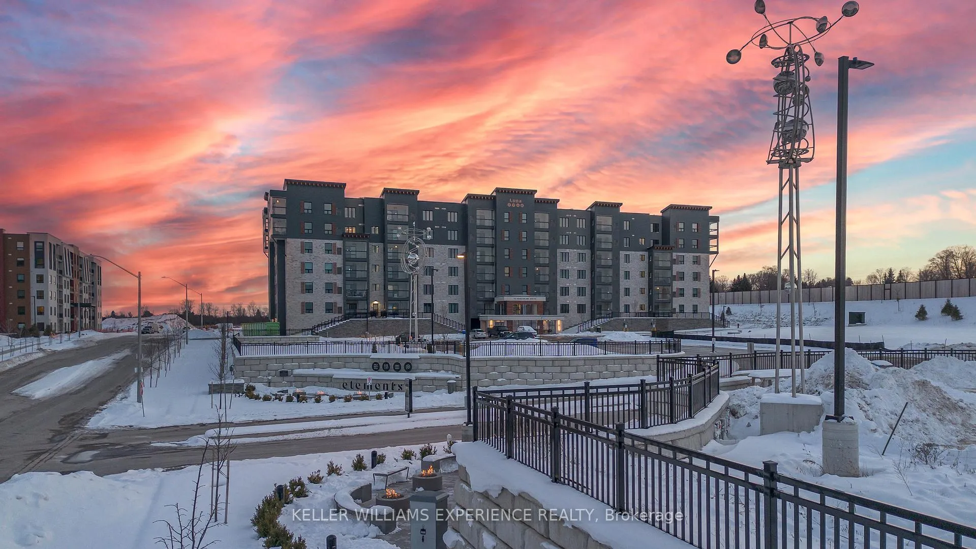Photo 1 of Unit 408, 15 Kneeshaw Drive, Barrie, Rural Barrie Southeast — HOMEH