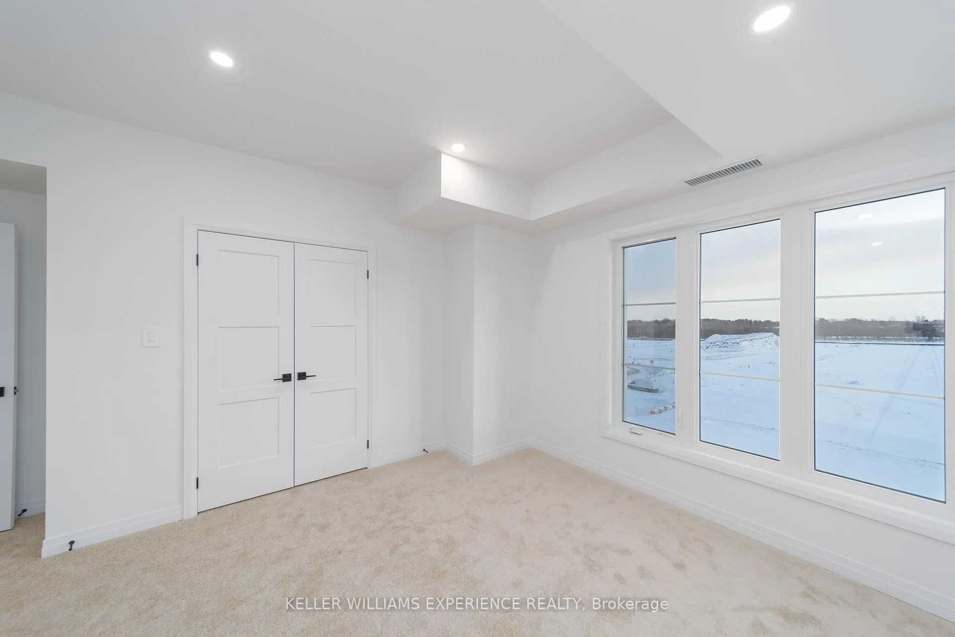 Photo 15 of Unit 408, 15 Kneeshaw Drive, Barrie, Rural Barrie Southeast — HOMEH