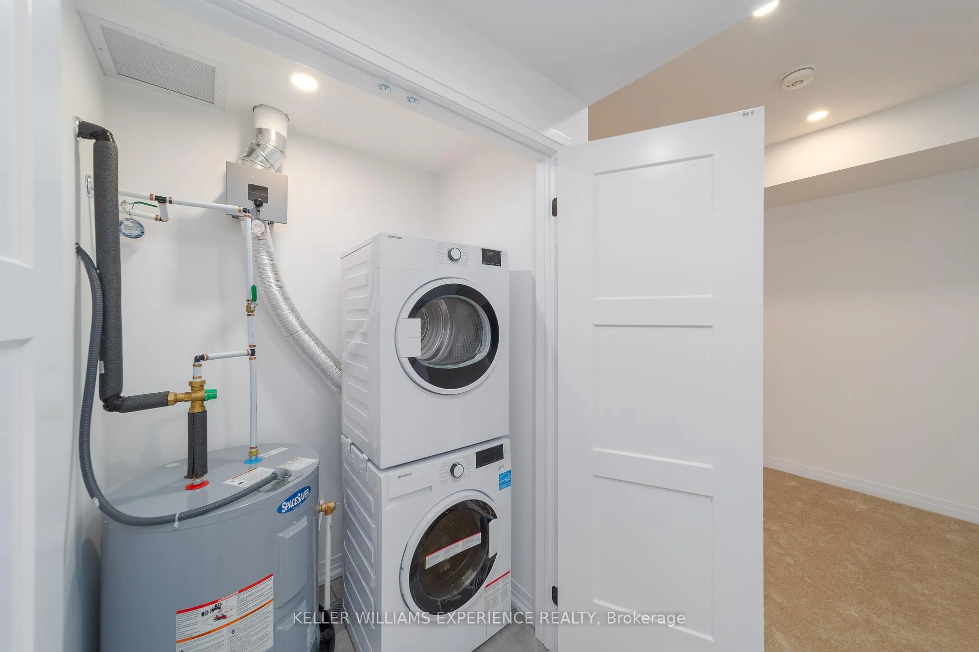 Photo 18 of Unit 408, 15 Kneeshaw Drive, Barrie, Rural Barrie Southeast — HOMEH
